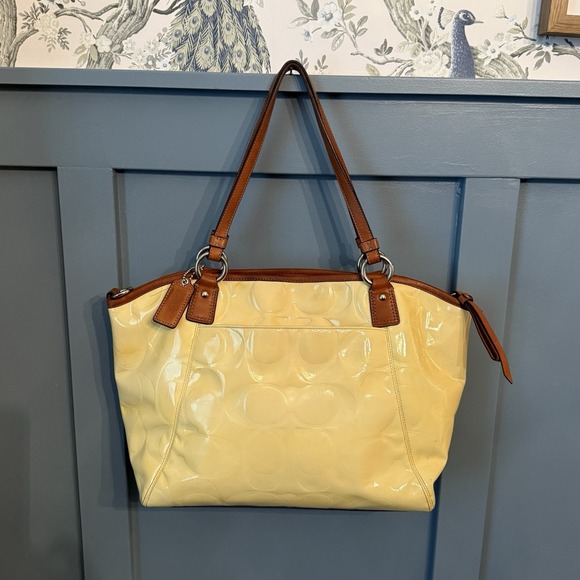 Coach Peyton Patent Leather Shoulder Tote F20028 Butter Yellow Cognac Trim Purse - Picture 3 of 14